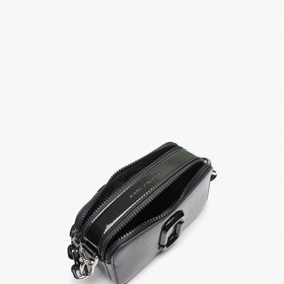 Marc Jacobs The Snapshot Black Patent Leather Camera Bag - Picture 3 of 8